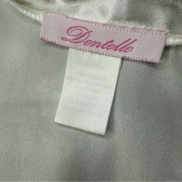 Dentelle White Satin & Lace Short Robe – Size Large - Picture 8 of 8